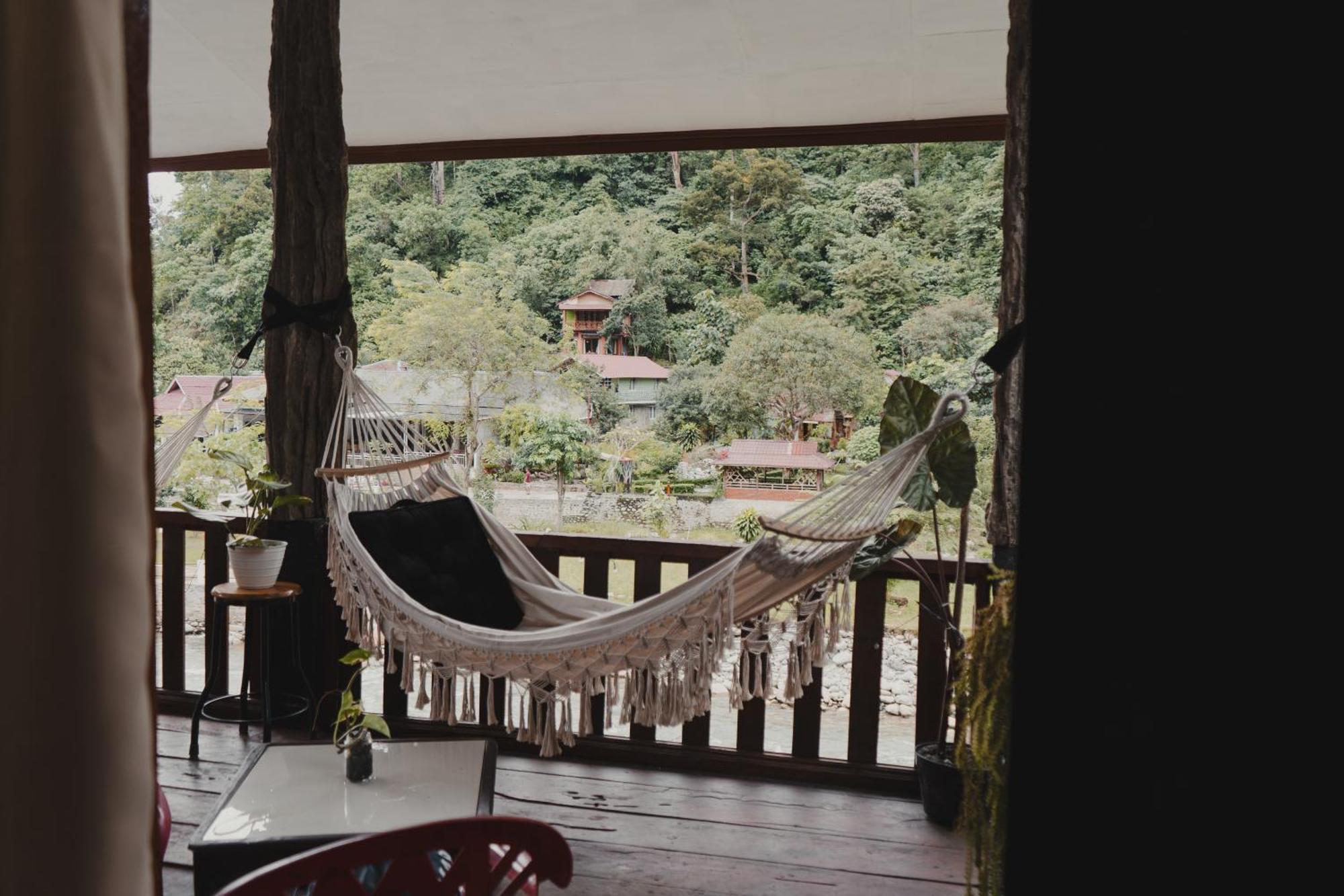 Charlys Little House Hotel Bukit Lawang Kültér fotó